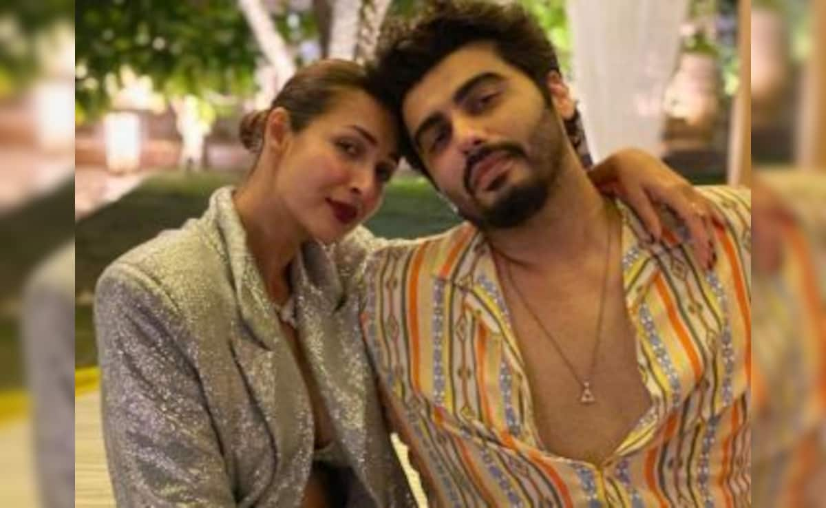 Malaika Arora And Arjun Kapoor Leave Hospital Together After Visiting Saif Ali Khan. watch