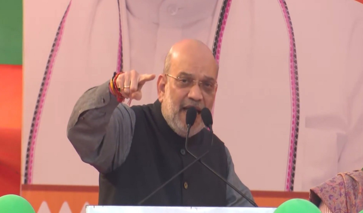 on February 5 Amit Shah Lashed Kejriwal press lotus button so hard glass of sheesh mahal broke