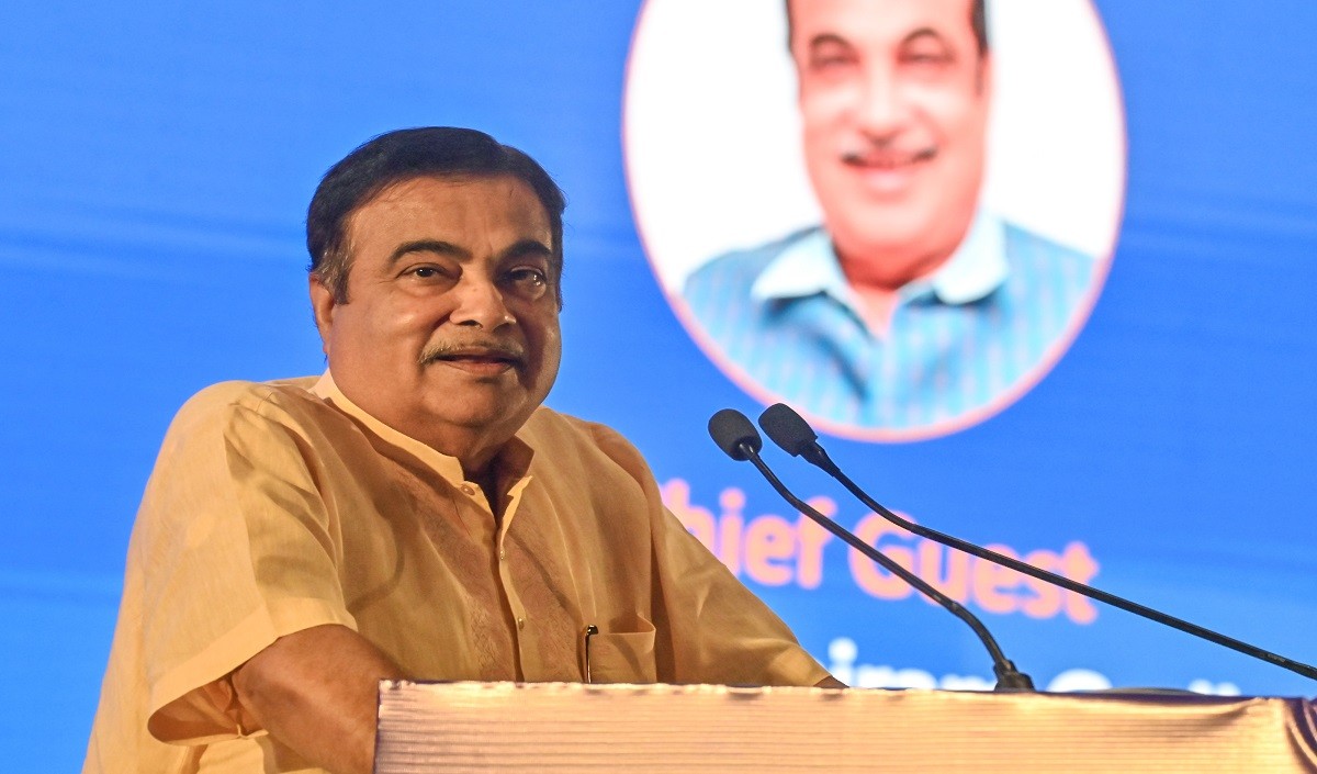 Big announcement by Nitin Gadkari, Rs 25,000 will be given to those injured in road accidents if they are taken to the hospital.