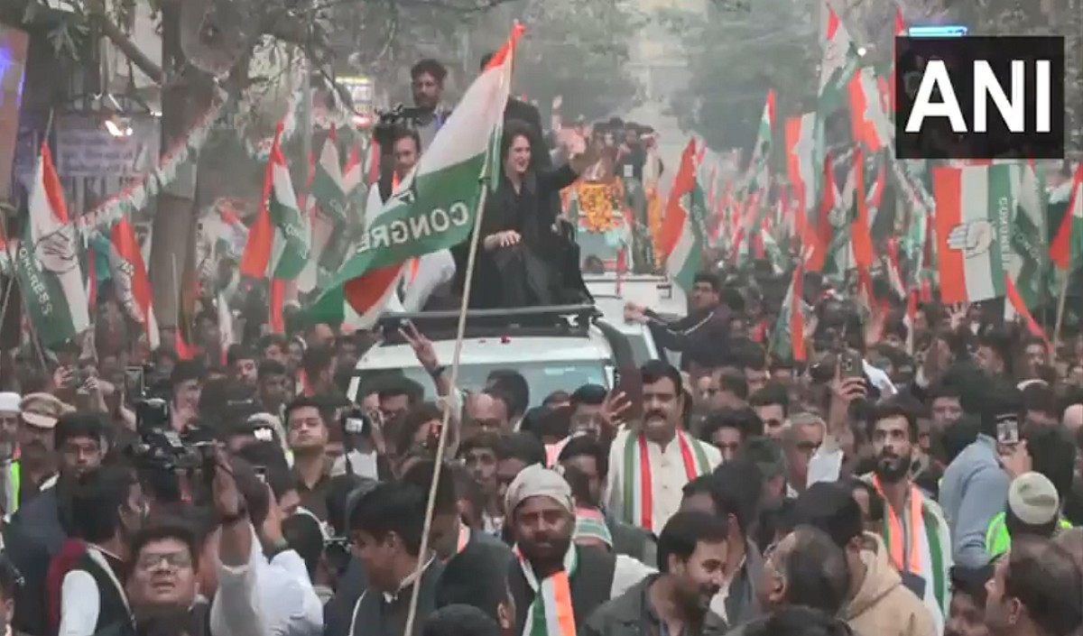 Delhi Elections Priyanka Entred The Fray after Rahul Gandhi did a road show in nangloi jat