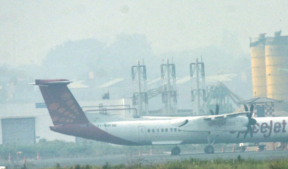 13 flights affected at kolkata airport due to fog