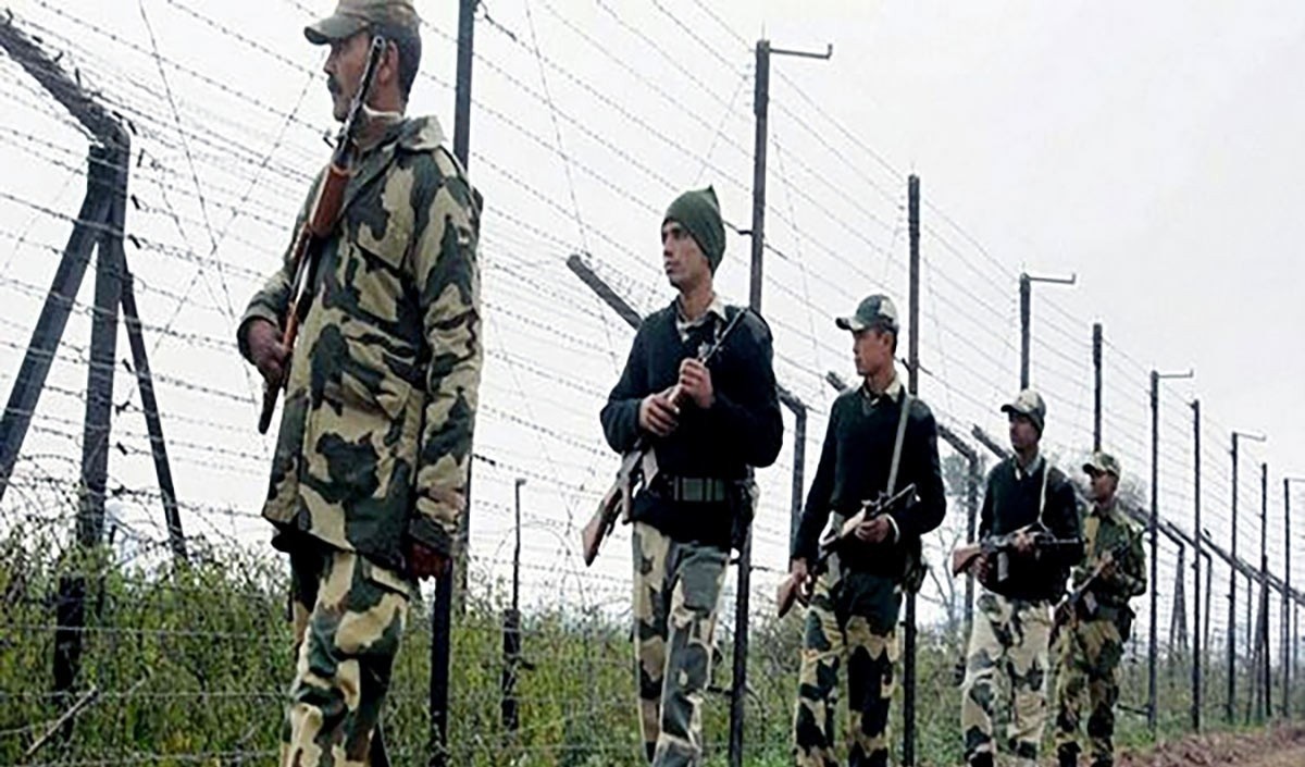 Bangladeshis crossed the border and entred India attacked BSF Soldiers With Sticks